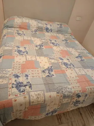 Edredón patchwork azul y rosa