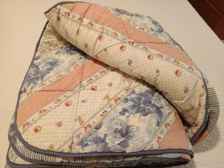 Edredón patchwork azul y rosa