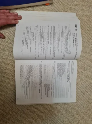 English Grammar in Use with Answers:A Reference...