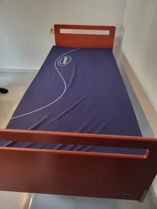 Cama articulada Invacare nueva