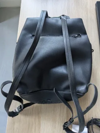 Mochila Desigual efecto piel acolchada S