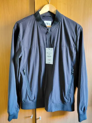 Chaqueta estilo Bomber Zara Negra