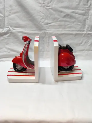 Sujetalibros decorativos scooter vintage roja