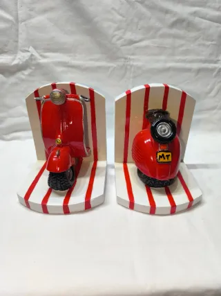 Sujetalibros decorativos scooter vintage roja
