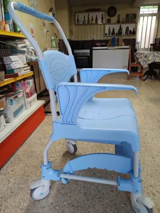 Silla de ducha con ruedas (1 mes uso)