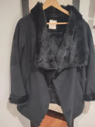 Abrigo Pull&Bear Negro Talla M