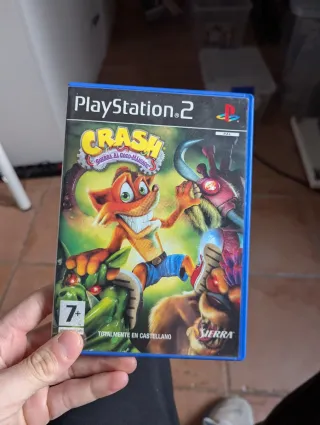 Frontespizio e manuale Crash Guerra al Coco Maniaco PS2