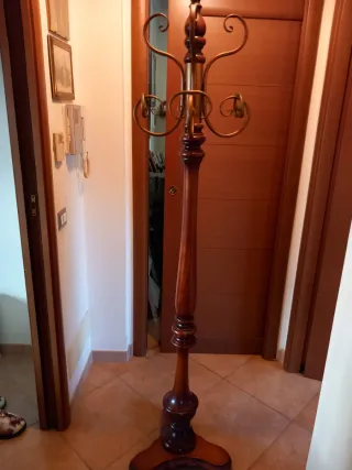 Appendiabiti legno e metallo