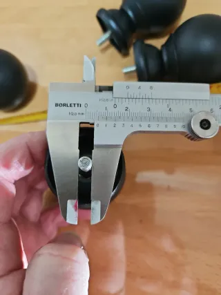 Pomos metálicos. 4 uds.