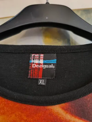 Camiseta Desigual XL Estampado Manzana y Serpiente