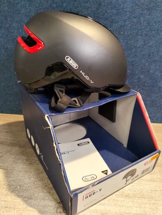 Abus HUD-Y Casco de Bicicleta Moderno para Uso Diario para Hombre y Mujer