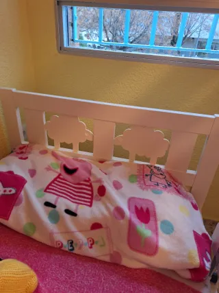 Cama infantil Ikea 70 + colchón. Urge vender