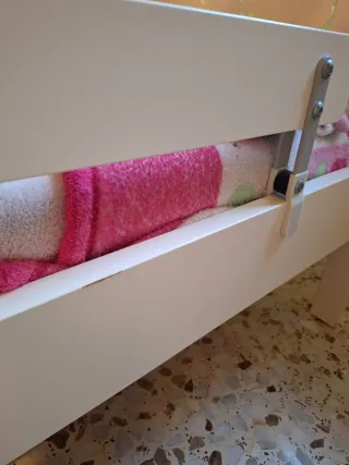 Cama infantil Ikea 70 + colchón. Urge vender