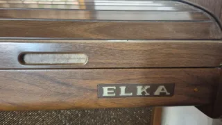 Órgano Elka E19 Doble Teclado Años 70