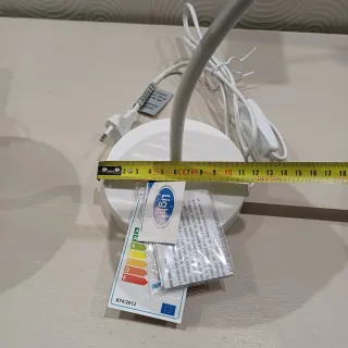 Lampada da tavolo bianca