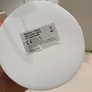 Lampada da tavolo bianca