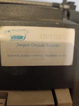Máquina de escribir Olivetti 98
