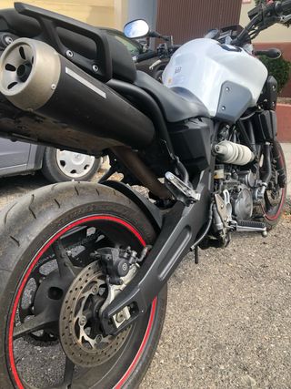 Yamaha MT-03 Blanca y Negra