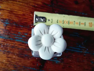 Barattolino in vetro con tappo a fiore