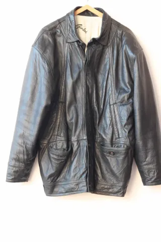 Cazadora cuero vintage negra