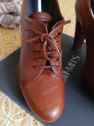 Botines de piel marrones