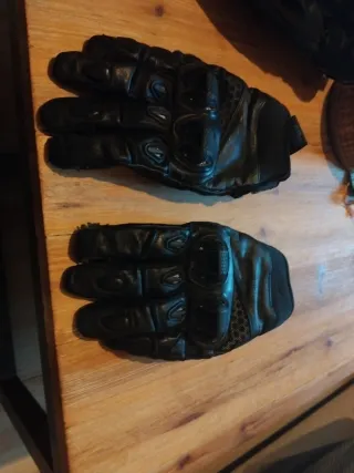 Guantes de moto con protecciones