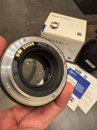 Objetivo Carl Zeiss Planar 1.4/50 ZE para Canon EF