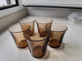 Juego de 5 vasos de cristal ámbarDe tamaño pequeño