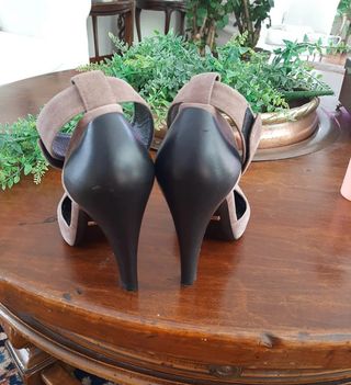 Scarpe con tacco Gucci beige/marrone