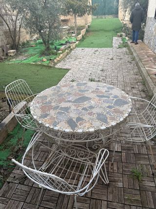 Mesa Piedra Natural y 4 Sillas Jardín