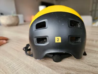 Casco Bici Infantil Amarillo y Negro BTWIN