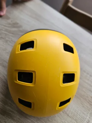 Casco Bici Infantil Amarillo y Negro BTWIN
