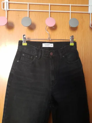 Pantalón vaquero Pull&Bear negro