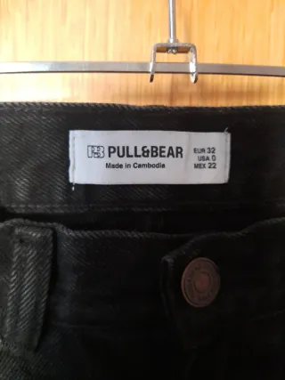 Pantalón vaquero Pull&Bear negro