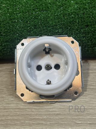 Base presa terra laterale in porcellana Fontini