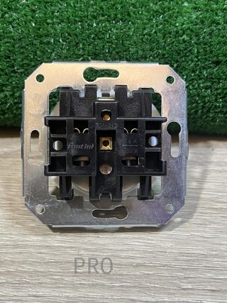 Base presa terra laterale in porcellana Fontini