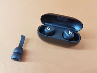 Beats Solo Buds Auriculares Bluetooth Negros