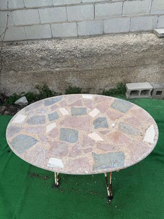 Mesa de jardín ovalada de piedra