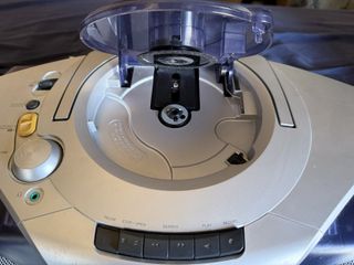 Philips Dynamax AZ2010 CD Radio Cassette