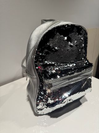 Nancy 2 Muñecas y Mochila Lentejuelas