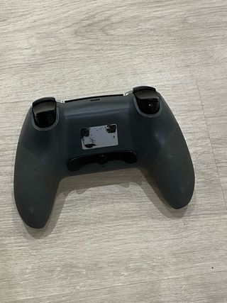 PS4 Slim 1TB Nera + Controller + 2 Giochi