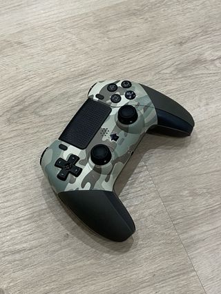 PS4 Slim 1TB Nera + Controller + 2 Giochi