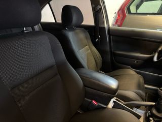 Toyota Avensis 2005. 240kms. impecable estado