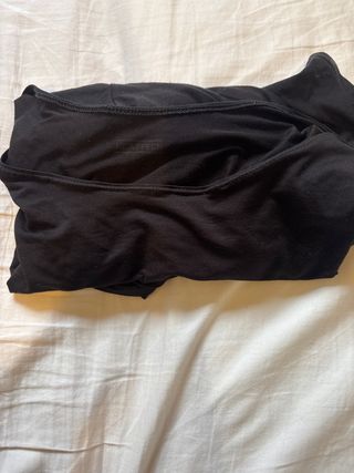 Camiseta térmica Uniqlo Heattech Negra