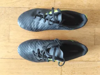 Botas de fútbol niño talla 35