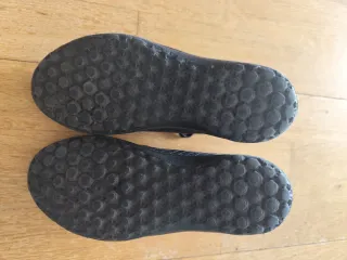 Botas de fútbol niño talla 35