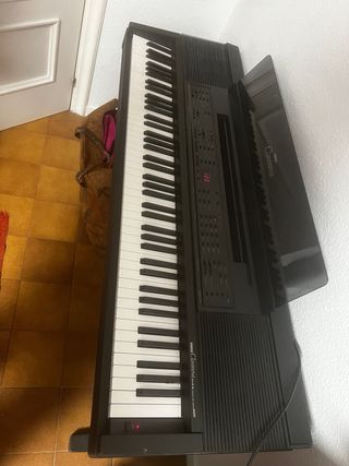 Piano Yamaha Clavinova CVP-8