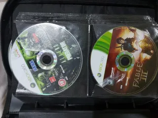 Xbox 360 Juegos: Aliens vs Predator y Fable III