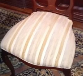 Sillas de madera corte clásico tapizadas en tela