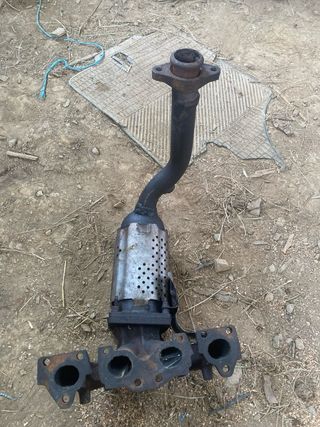 Colector y catalizador PSA 1.6 16v